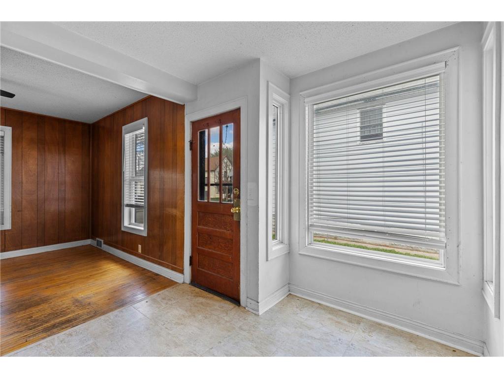 934 Juno Avenue Saint Paul MN 55102 7036099 image14
