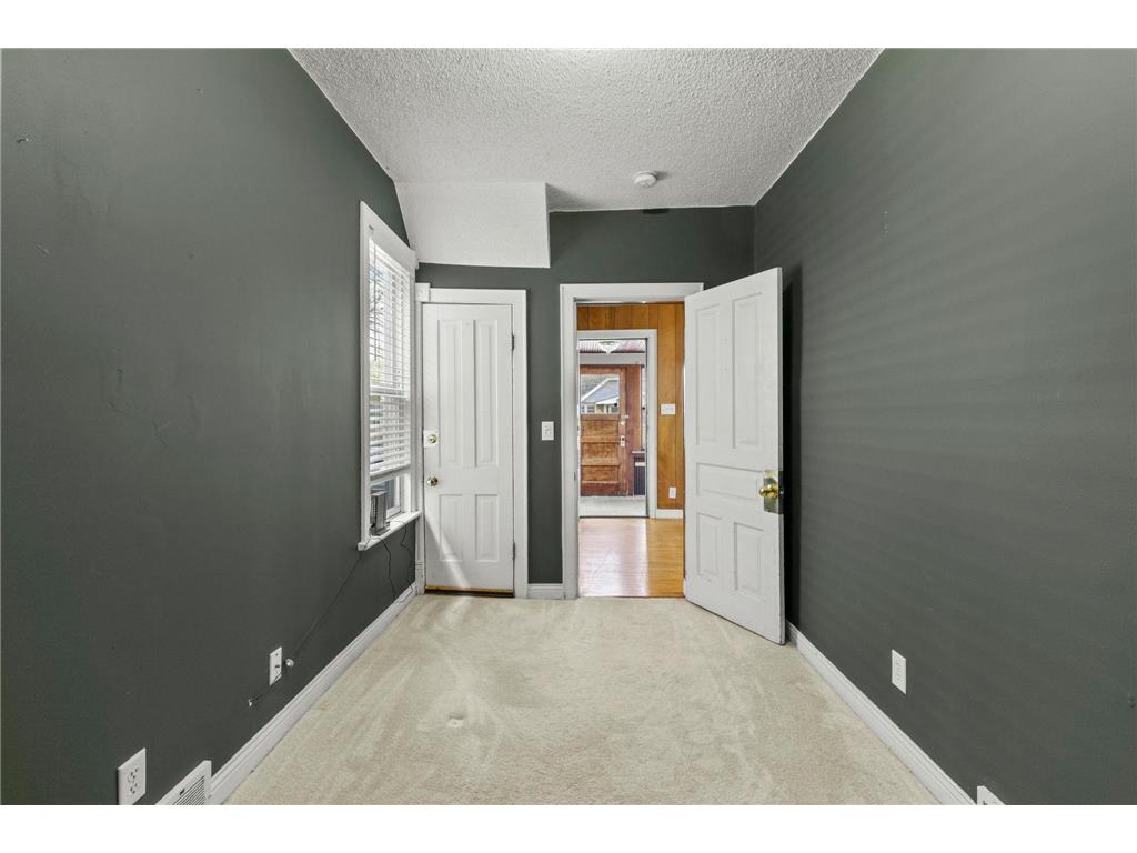 934 Juno Avenue Saint Paul MN 55102 7036099 image15