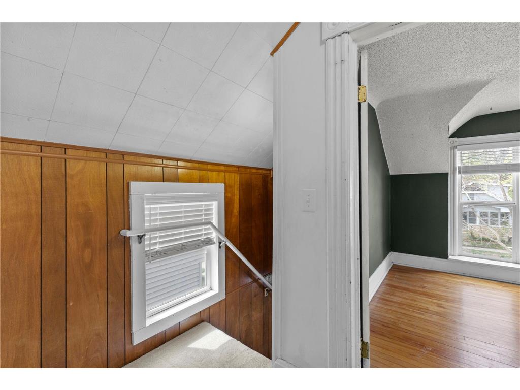 934 Juno Avenue Saint Paul MN 55102 7036099 image17