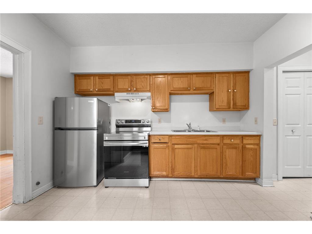 934 Juno Avenue Saint Paul MN 55102 7036099 image28