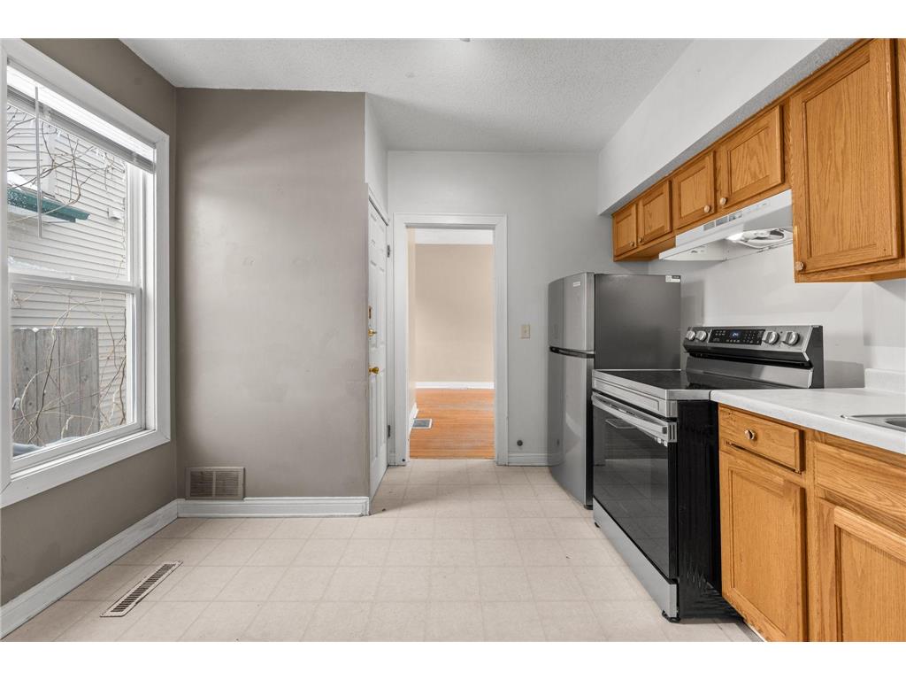 934 Juno Avenue Saint Paul MN 55102 7036099 image30