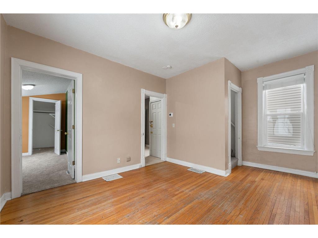 934 Juno Avenue Saint Paul MN 55102 7036099 image38