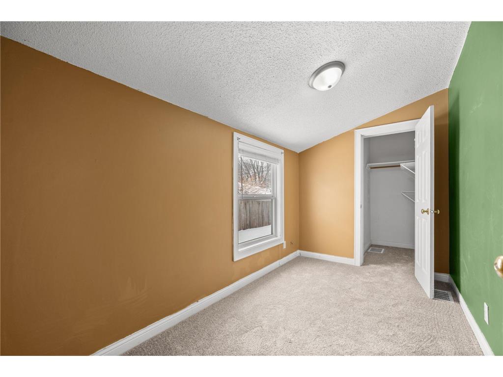 934 Juno Avenue Saint Paul MN 55102 7036099 image39