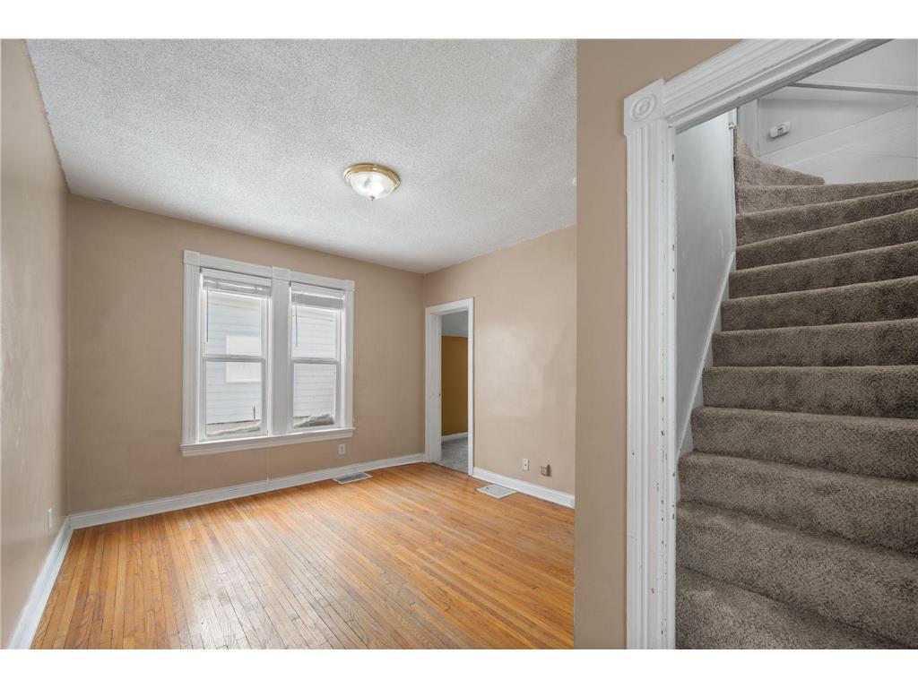 934 Juno Avenue Saint Paul MN 55102 7036099 image42