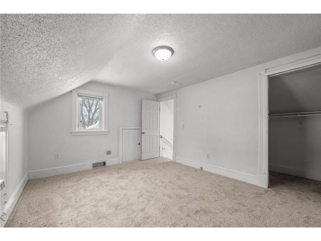934 Juno Avenue Saint Paul MN 55102 7036099 image44