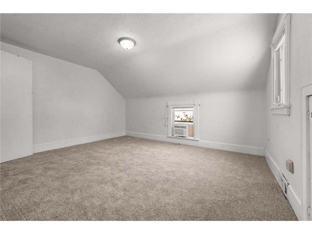 934 Juno Avenue Saint Paul MN 55102 7036099 image45