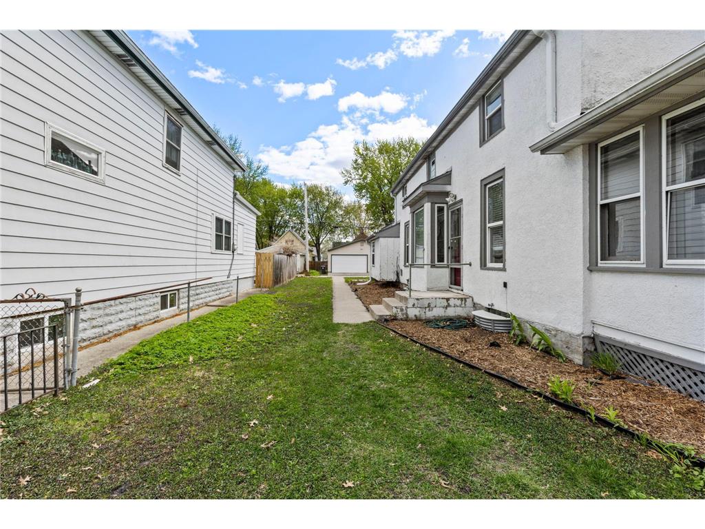 934 Juno Avenue Saint Paul MN 55102 7036099 image49