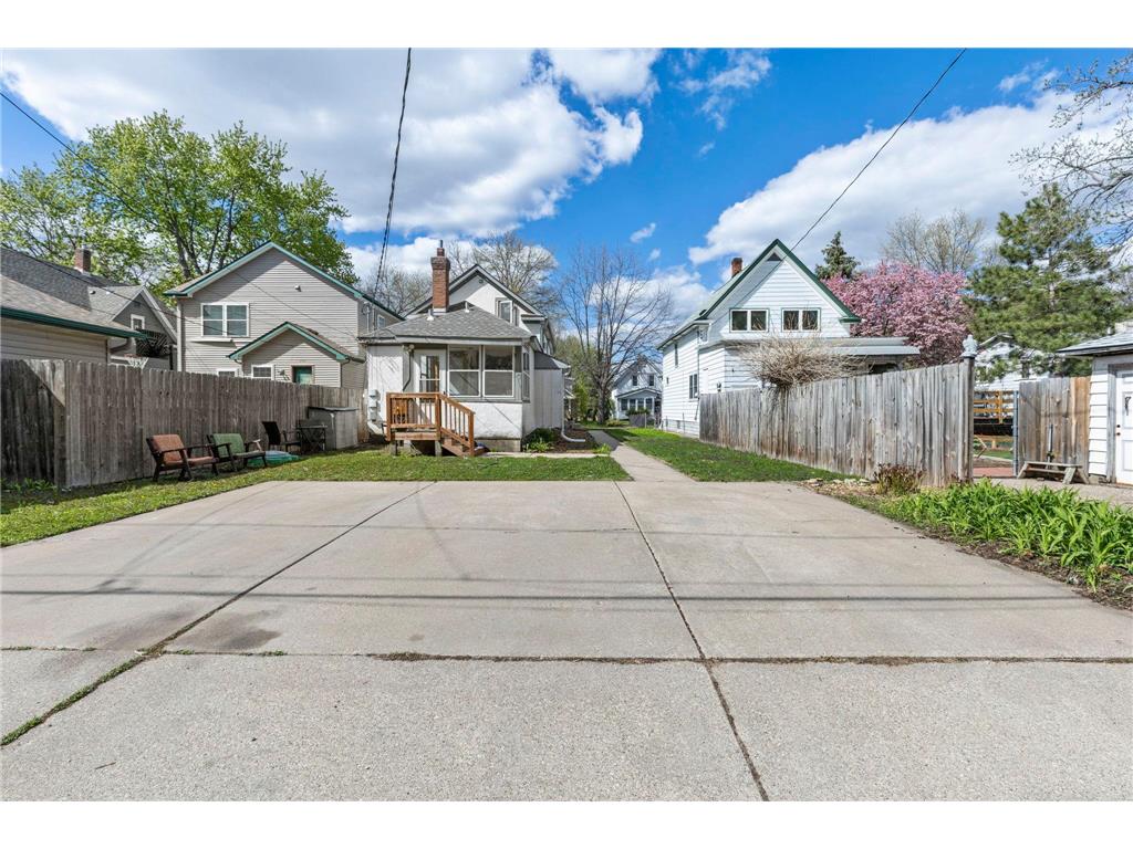 934 Juno Avenue Saint Paul MN 55102 7036099 image51