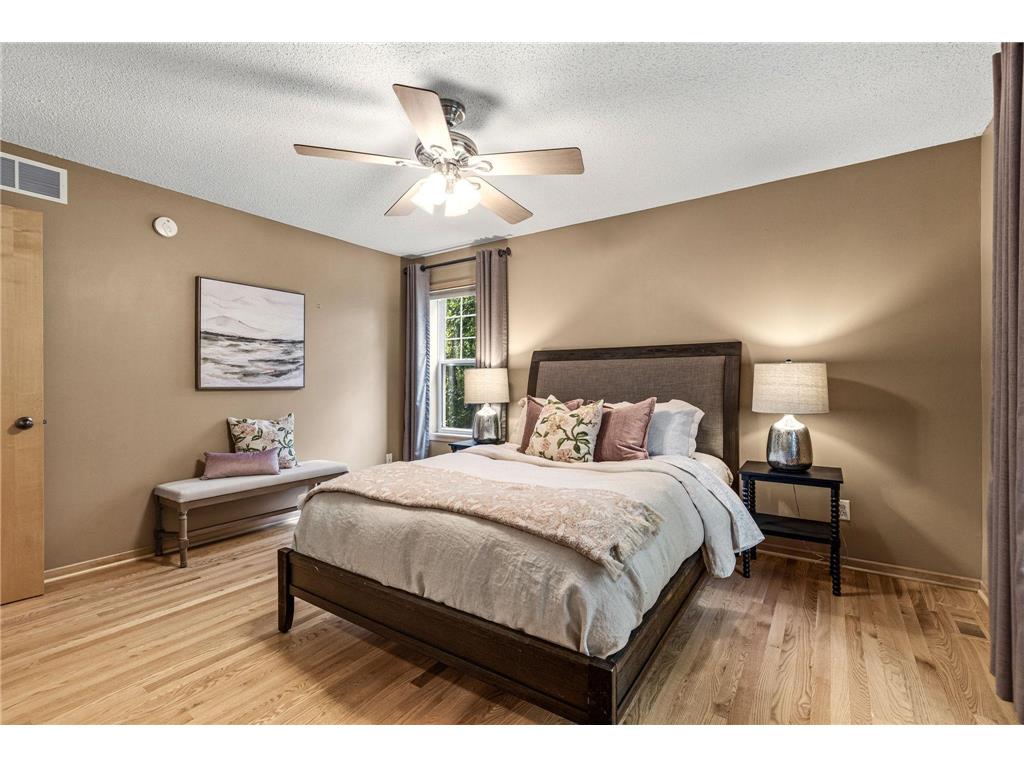 934 Randolph Avenue Saint Paul MN 55102 7078458 image22