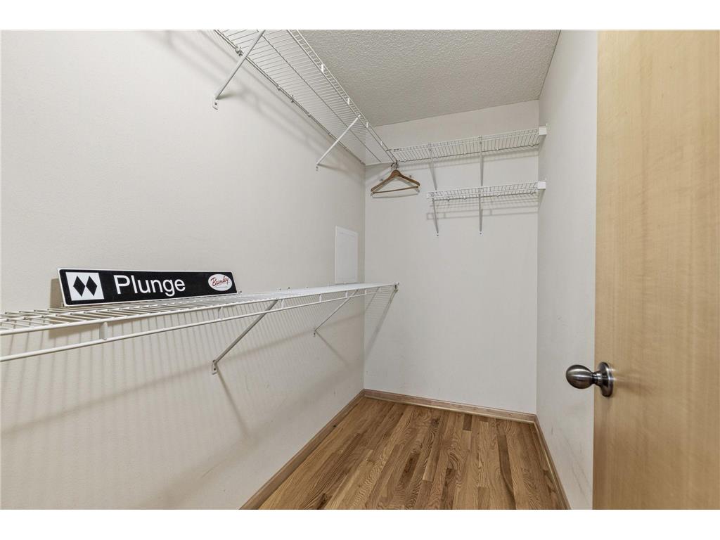934 Randolph Avenue Saint Paul MN 55102 7078458 image25