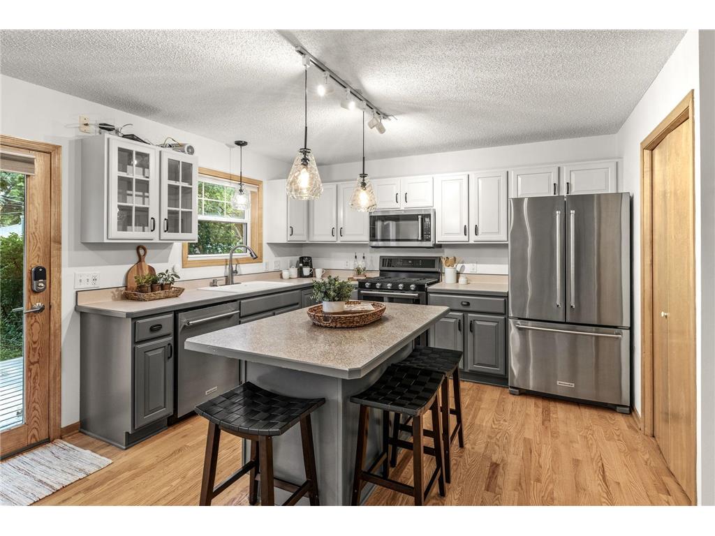 934 Randolph Avenue Saint Paul MN 55102 7078458 image3