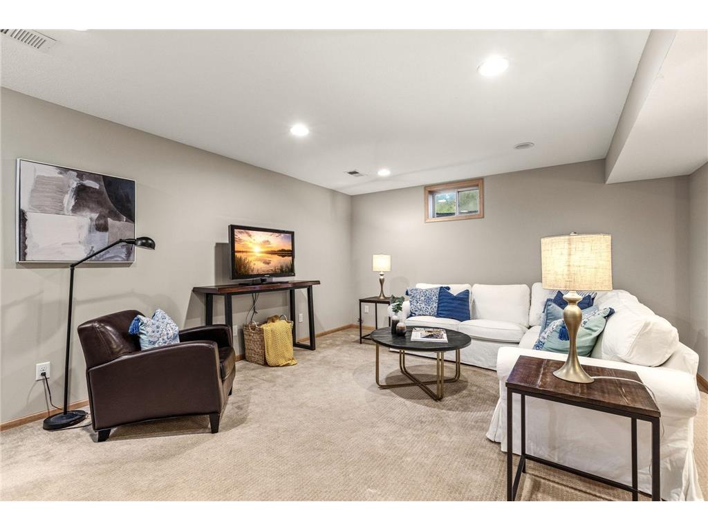934 Randolph Avenue Saint Paul MN 55102 7078458 image31
