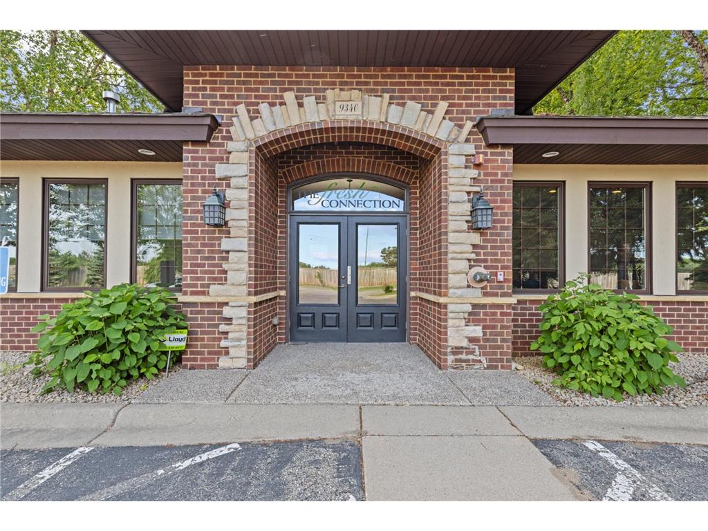 9340 Hennepin Town Road Eden Prairie MN 55347 7084200 image1