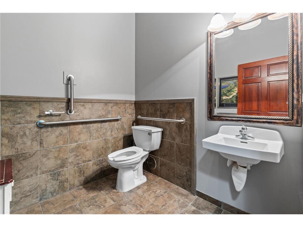9340 Hennepin Town Road Eden Prairie MN 55347 7084200 image30