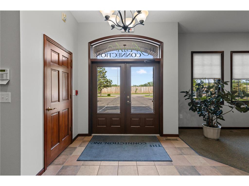 9340 Hennepin Town Road Eden Prairie MN 55347 7084200 image6