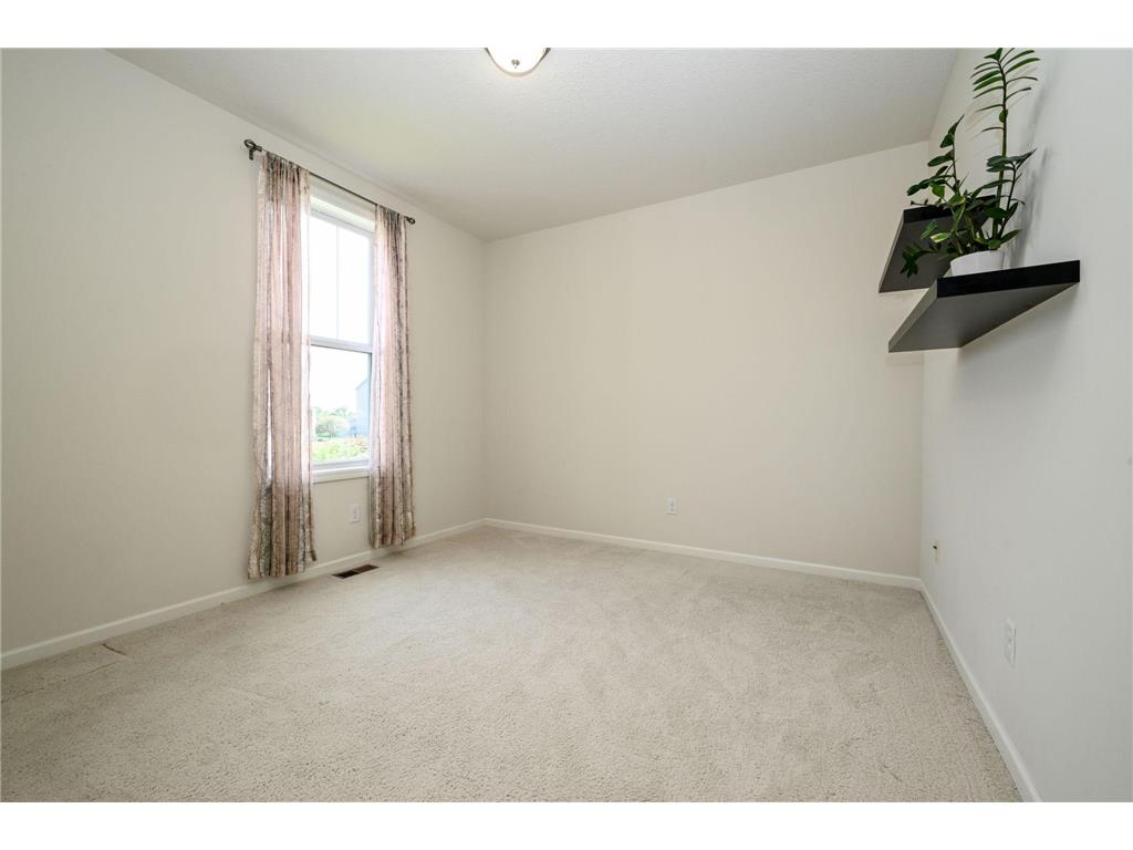 9343 Compass Pointe Road Woodbury MN 55129 7082552 image16