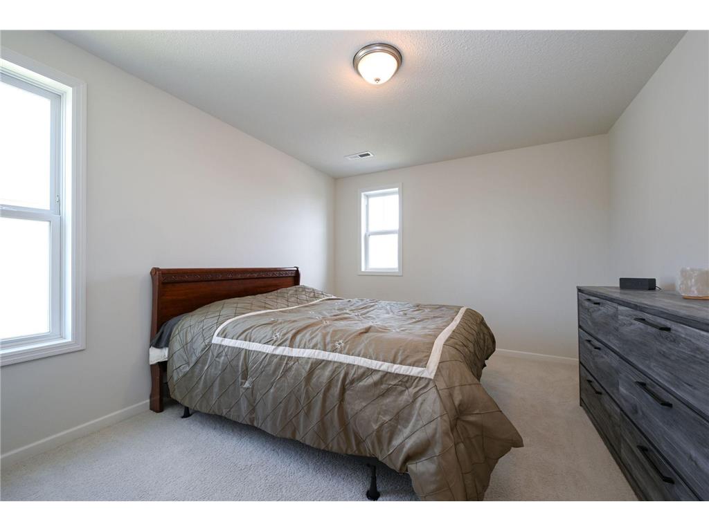 9343 Compass Pointe Road Woodbury MN 55129 7082552 image24