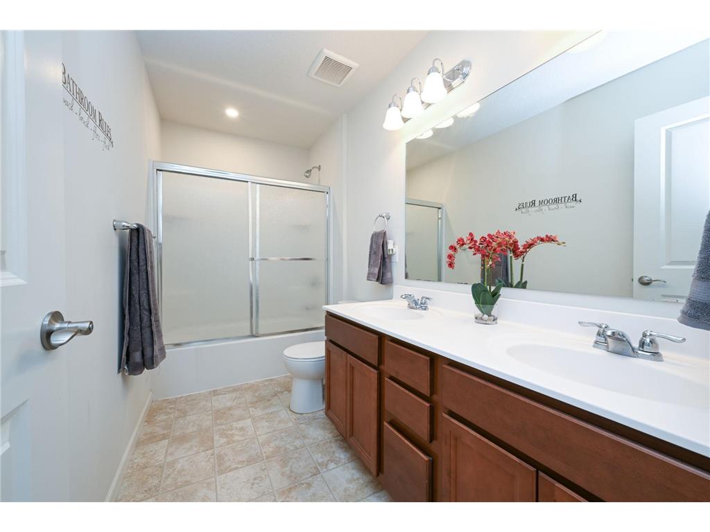 9343 Compass Pointe Road Woodbury MN 55129 7082552 image27