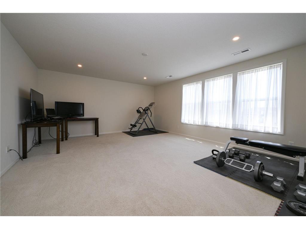 9343 Compass Pointe Road Woodbury MN 55129 7082552 image28