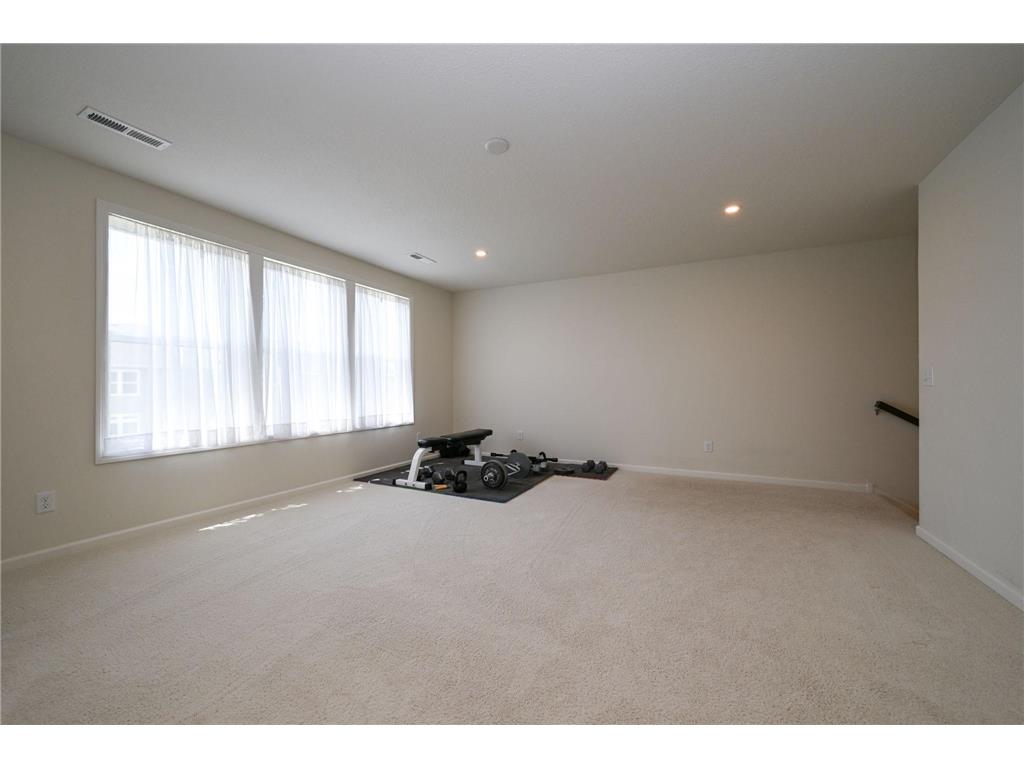 9343 Compass Pointe Road Woodbury MN 55129 7082552 image29