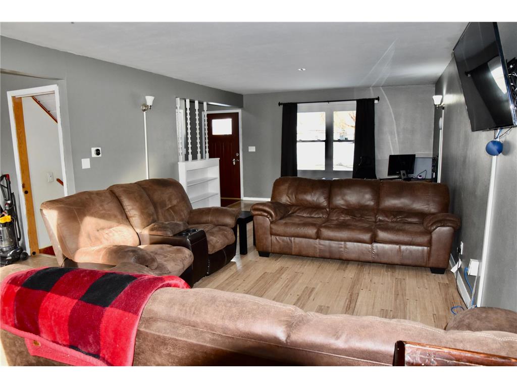 935 4th Street NE Sibley IA 51249 6826776 image10