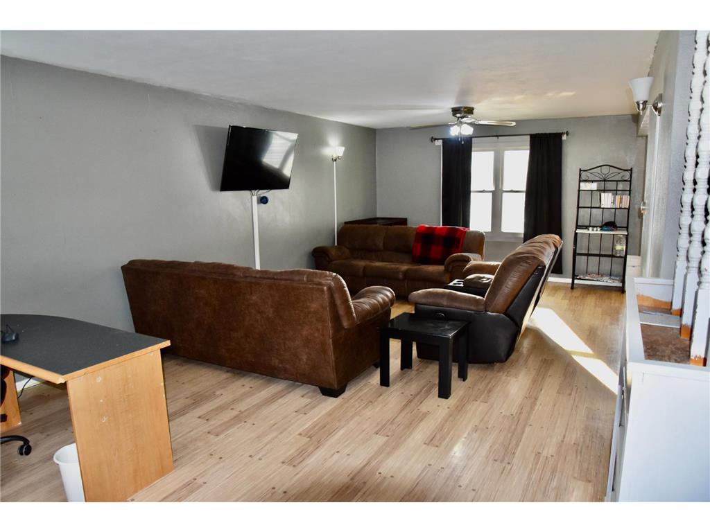 935 4th Street NE Sibley IA 51249 6826776 image11