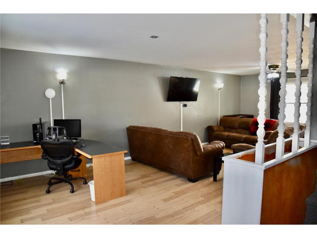 935 4th Street NE Sibley IA 51249 6826776 image13