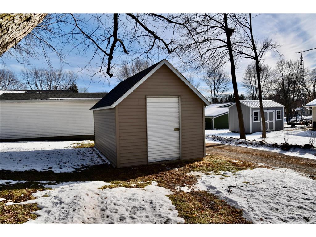 935 4th Street NE Sibley IA 51249 6826776 image5