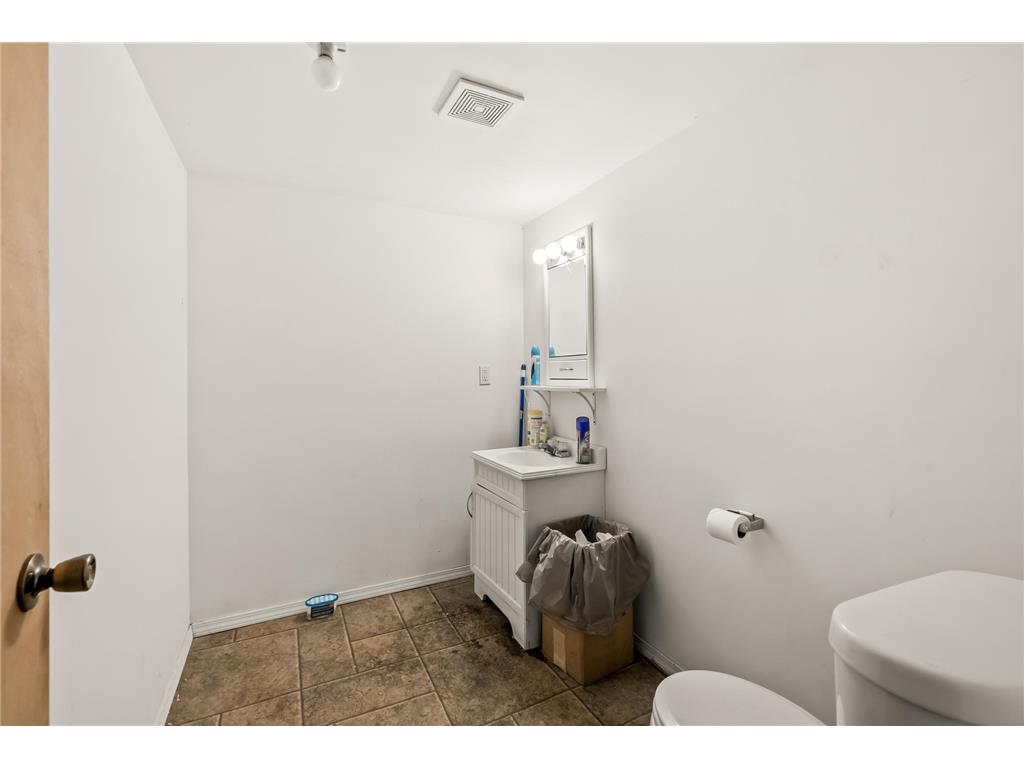 935 Arcade Street Saint Paul MN 55106 6760852 image14