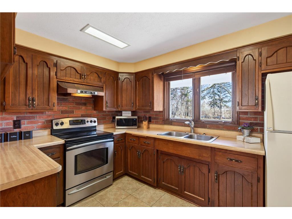 935 Century Avenue N Maplewood MN 55119 6823177 image13