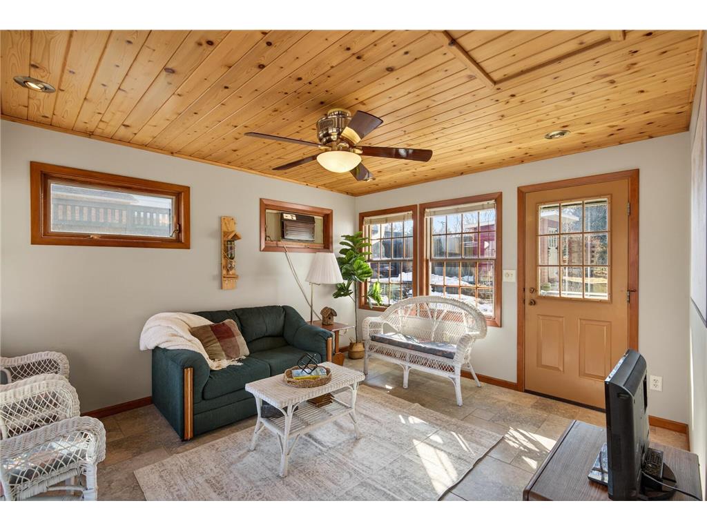 935 Century Avenue N Maplewood MN 55119 6823177 image16