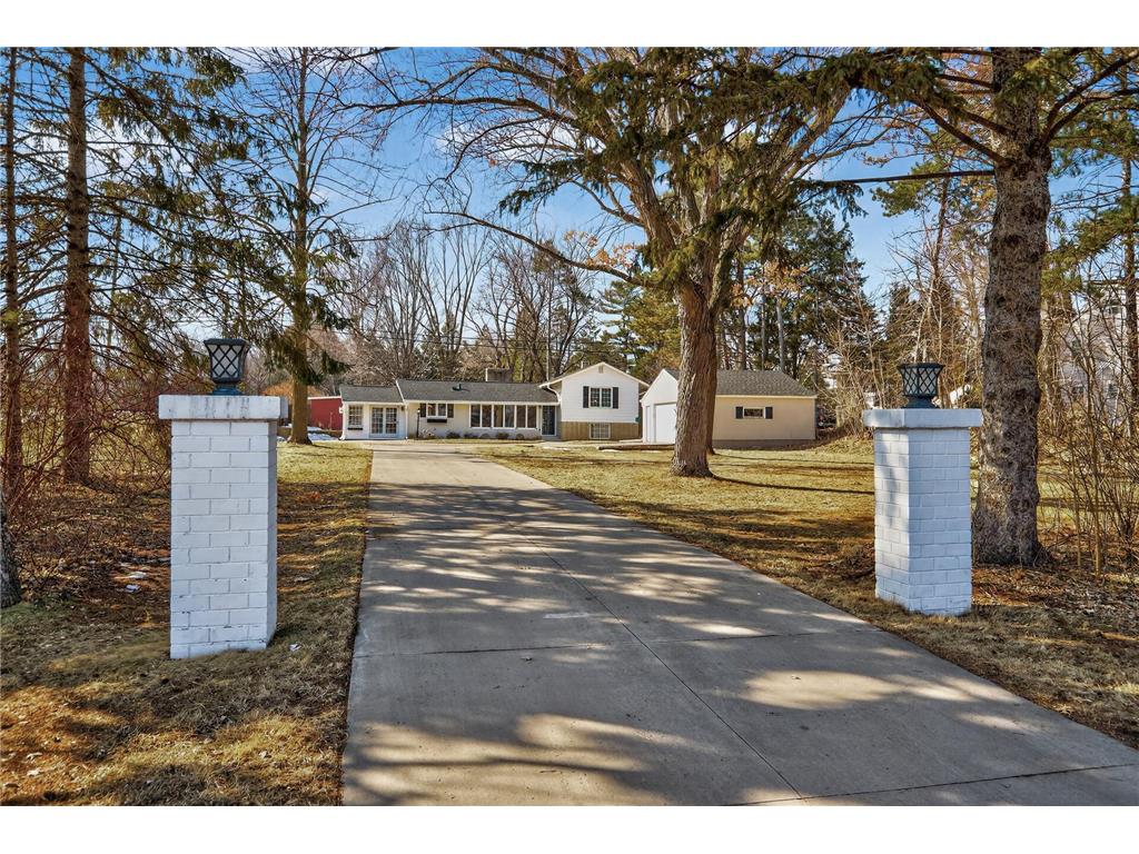 935 Century Avenue N Maplewood MN 55119 6823177 image2