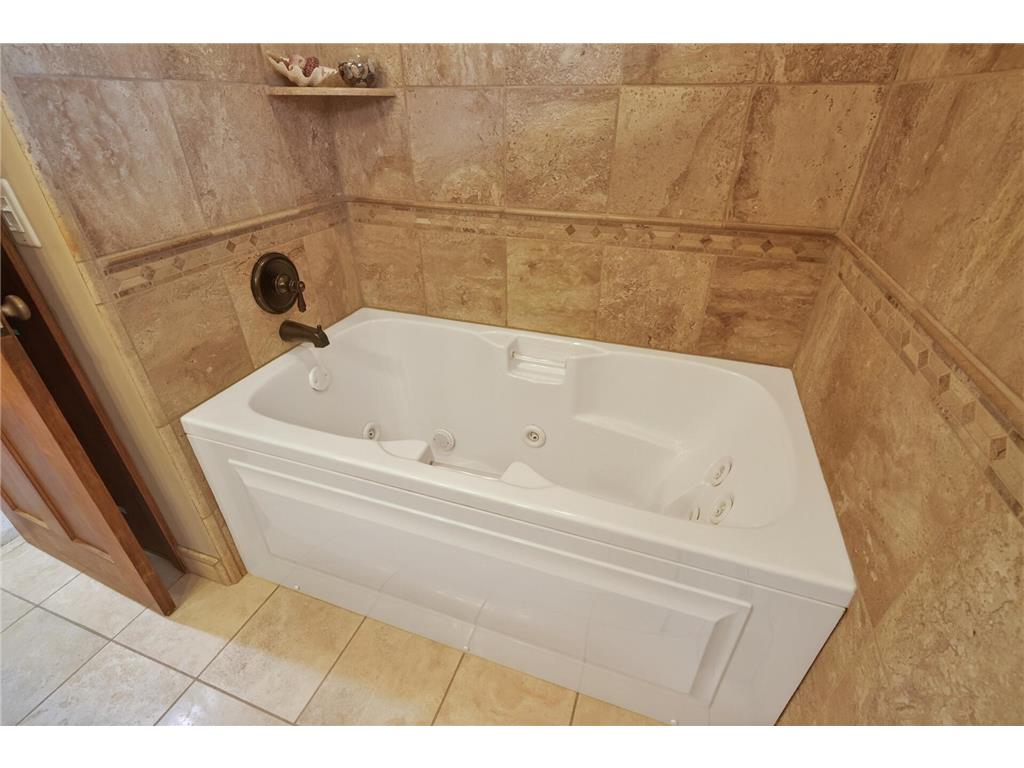 935 Century Avenue N Maplewood MN 55119 6823177 image23