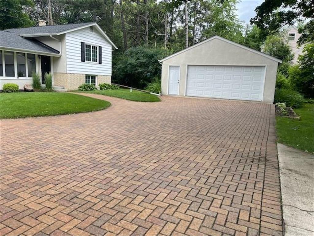 935 Century Avenue N Maplewood MN 55119 6823177 image3