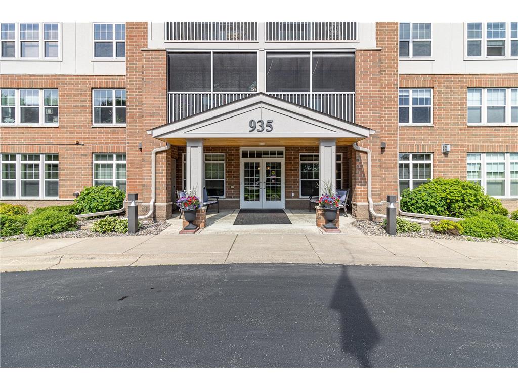 935 Ferndale Street N #210 Maplewood MN 55119 6779064 image1