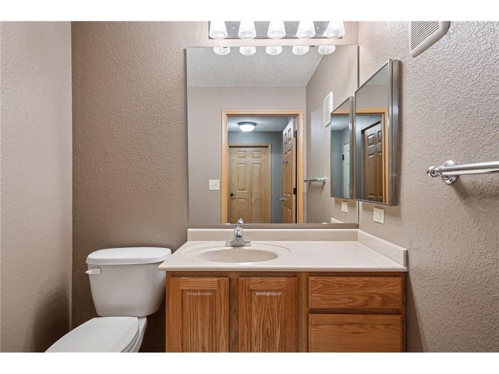 935 Ferndale Street N #302 Maplewood MN 55119 7008372 image23