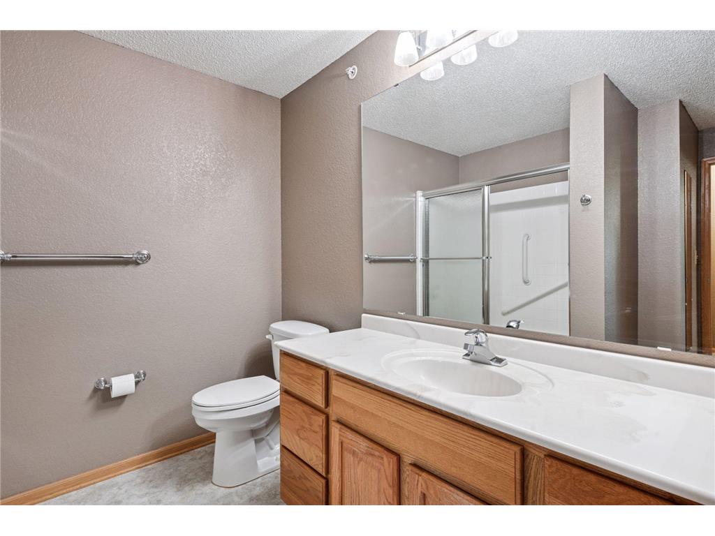 935 Ferndale Street N #302 Maplewood MN 55119 7008372 image29