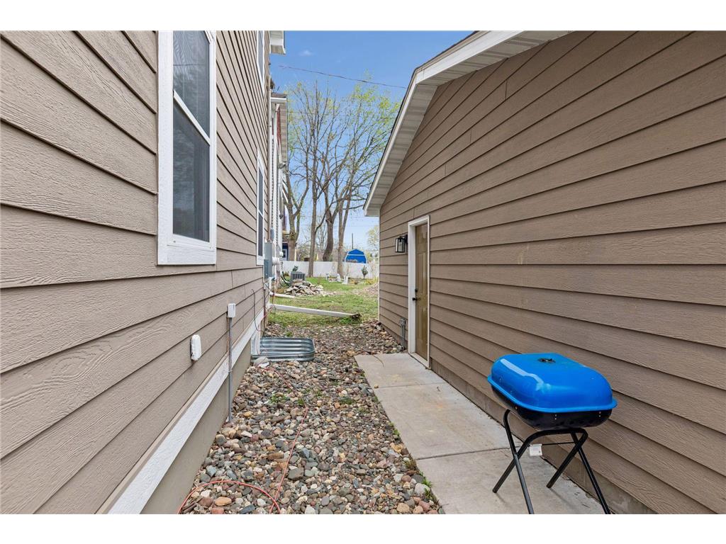 935 Iglehart Avenue Saint Paul MN 55104 7082620 image30