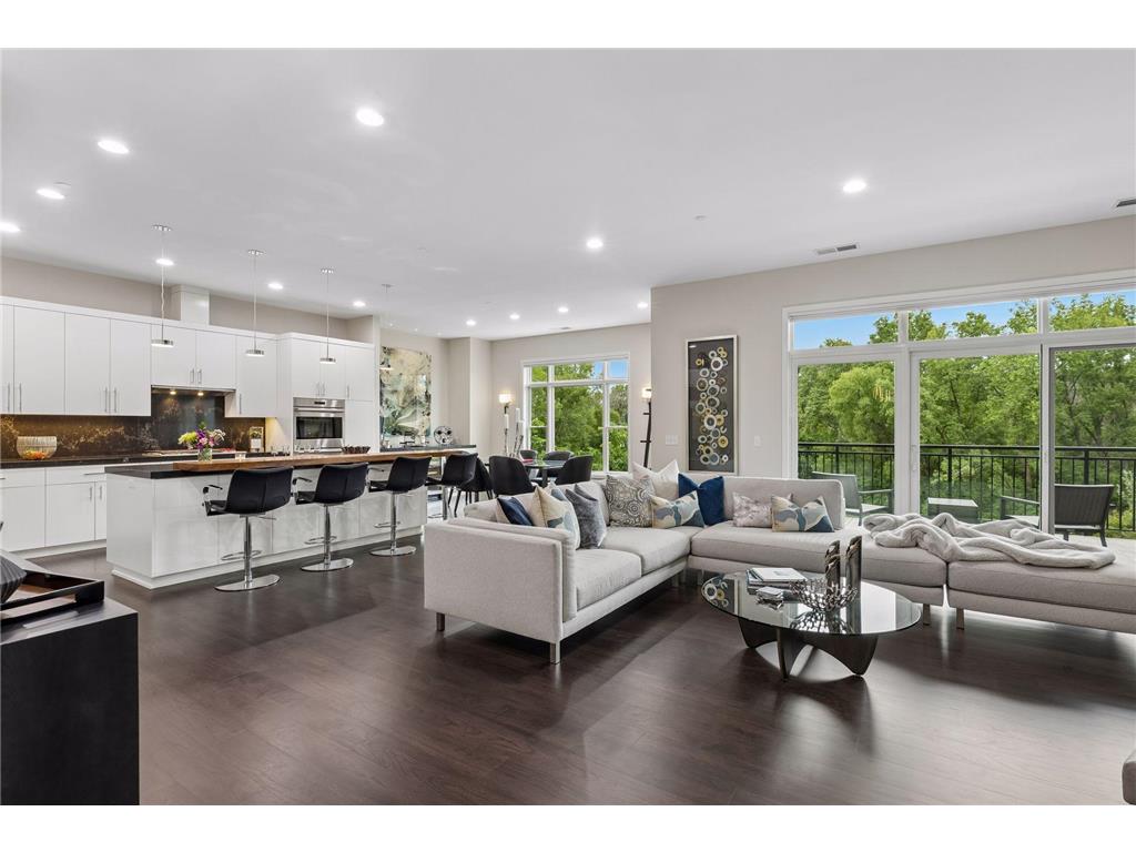 935 Lake Street E #202 Wayzata MN 55391 7113687 image1