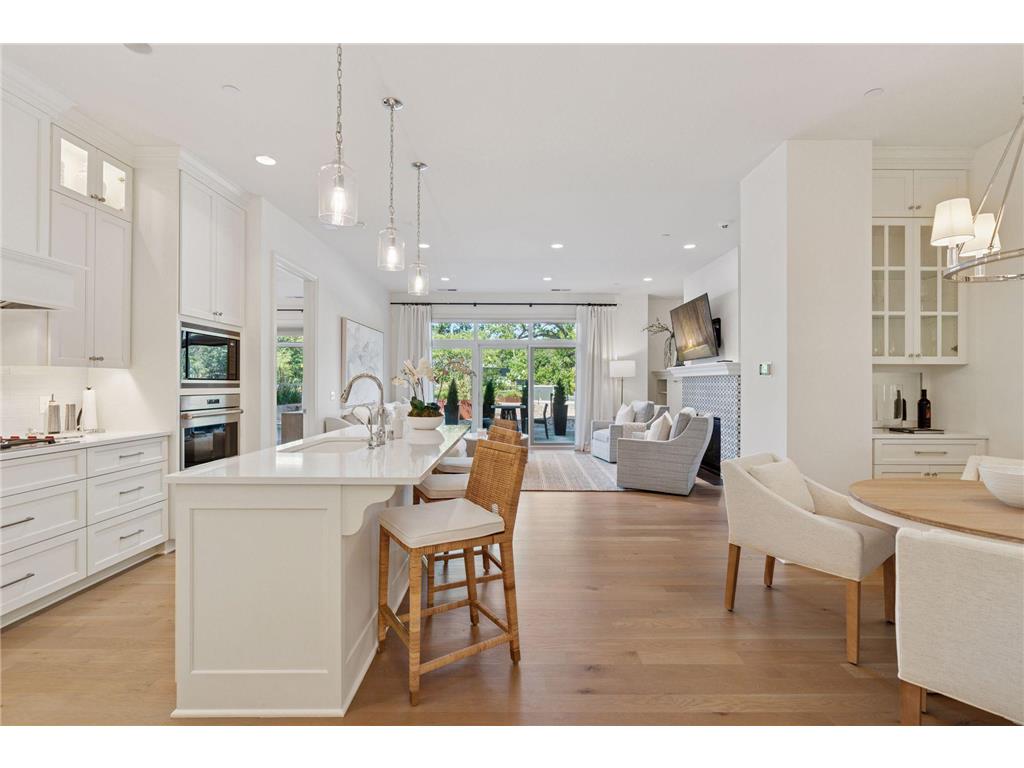 935 Lake Street E #208 Wayzata MN 55391 6778400 image1