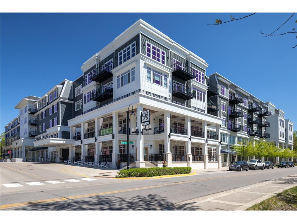 935 Lake Street E 306, Wayzata, MN, 55391 MLS 6230219 Edina Realty
