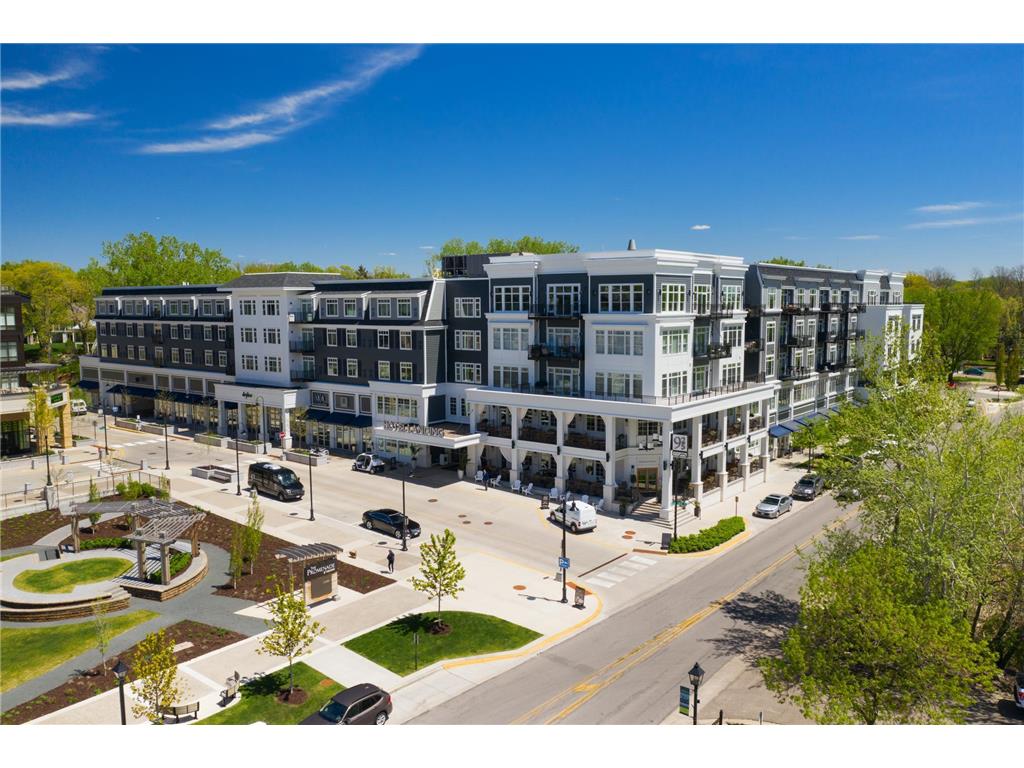 935 Lake Street E 306, Wayzata, MN, 55391 MLS 6272816 Edina Realty