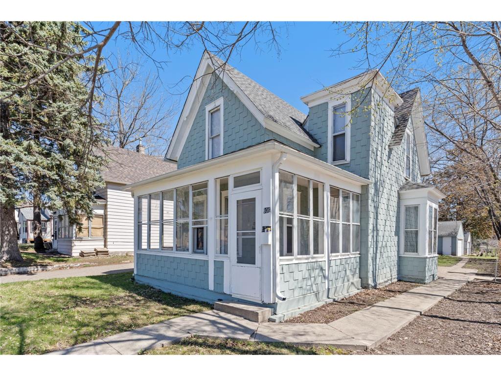 936 Duchess Street Saint Paul MN 55106 7038202 image1