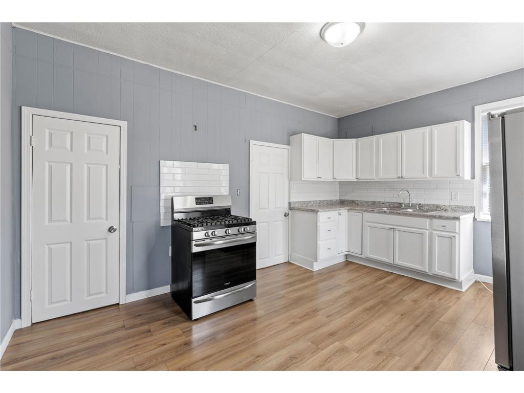 936 Duchess Street Saint Paul MN 55106 7038202 image11