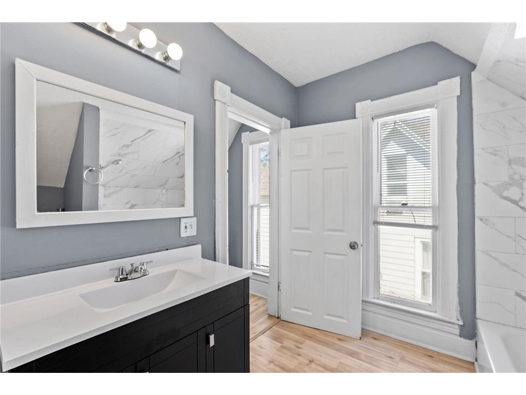 936 Duchess Street Saint Paul MN 55106 7038202 image23
