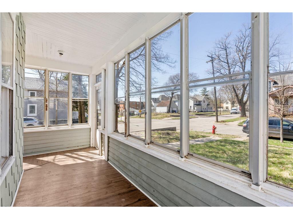 936 Duchess Street Saint Paul MN 55106 7038202 image5