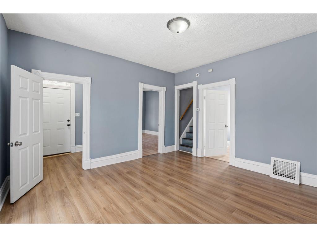 936 Duchess Street Saint Paul MN 55106 7038202 image7