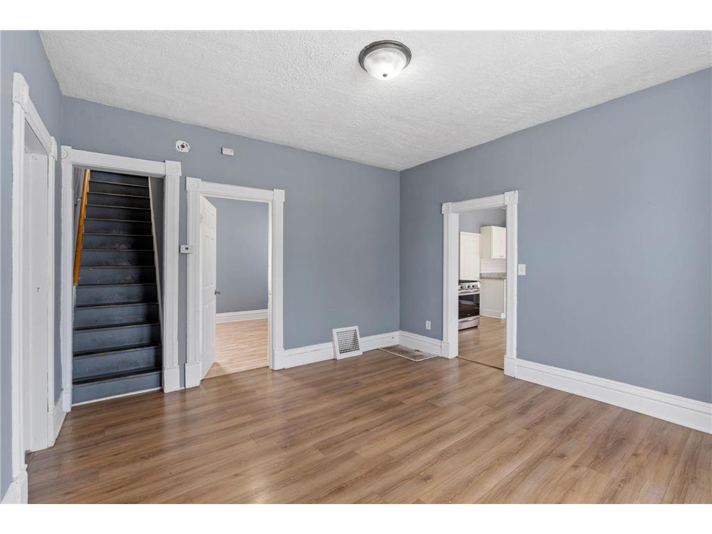 936 Duchess Street Saint Paul MN 55106 7038202 image8
