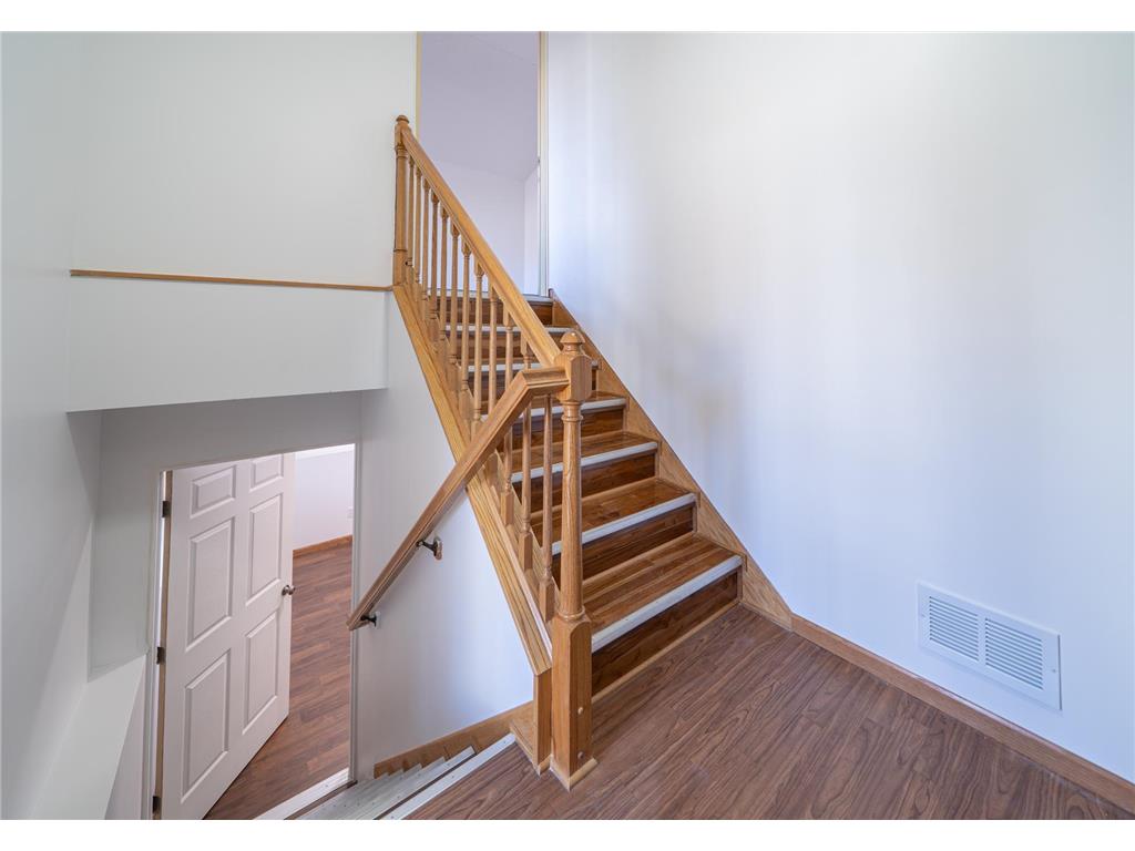 936 Thomas Avenue Saint Paul MN 55104 6821424 image15