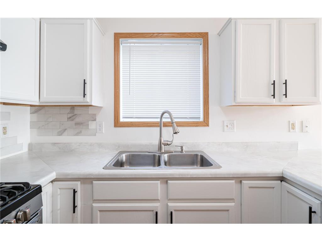 936 Thomas Avenue Saint Paul MN 55104 6821424 image22